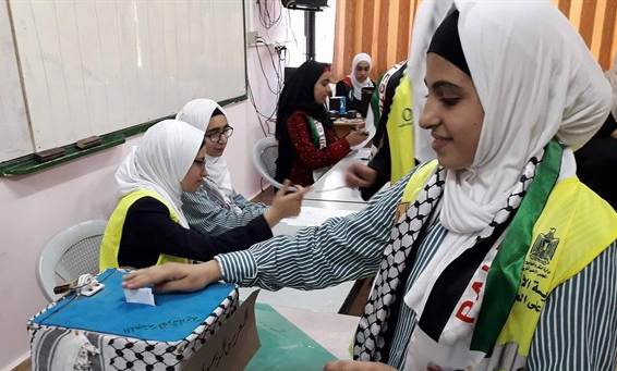 مدرسة بنات جينصافوط بقلقيلية تنظم انتخابات مجلس الطالبات